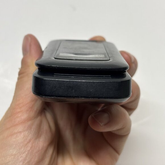 Motorola i series i410 - Black & Gray Boost Mobile Very Rare iDEN Flip Phone Y2K - Picture 9 of 13